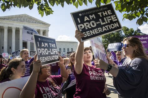 South Dakota Governor Announces 2 Pro-Life Bills That Would Ban Almost All Abortions