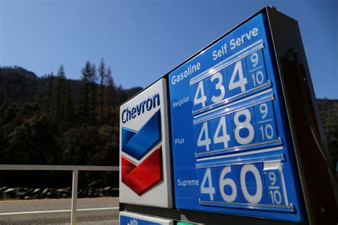Gasoline Prices Rise Across US Again, Experts Warn More Pain at Pump Coming
