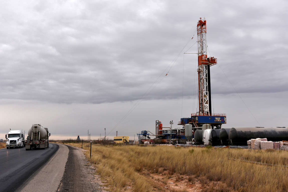 Biden administration plans to resume plans for federal oil and gas development