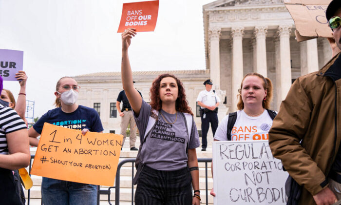 Activists Plan to Block Entrances and ‘Shut Down’ Supreme Court to Prevent Expected Roe v. Wade Ruling